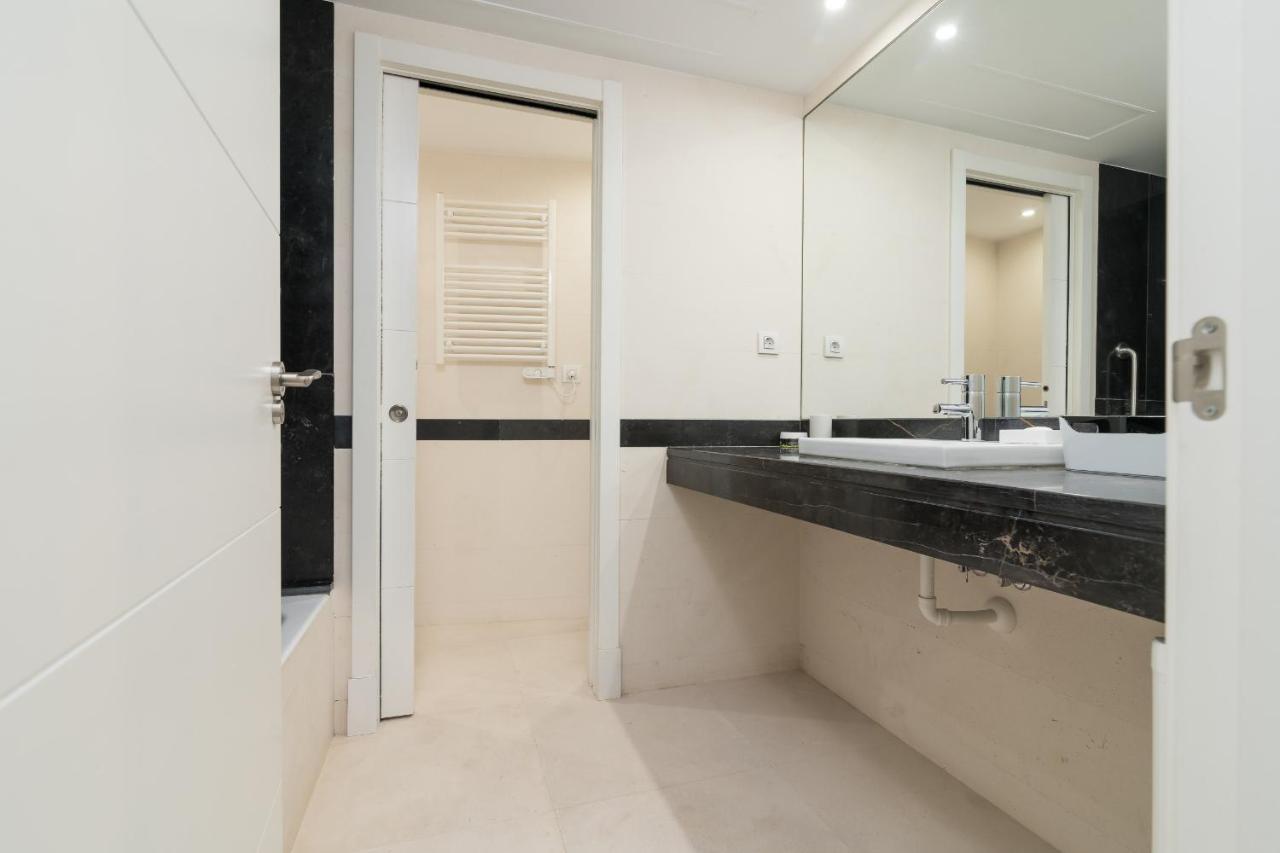 Suite Homes Cathedral มาลากา ภายนอก รูปภาพ